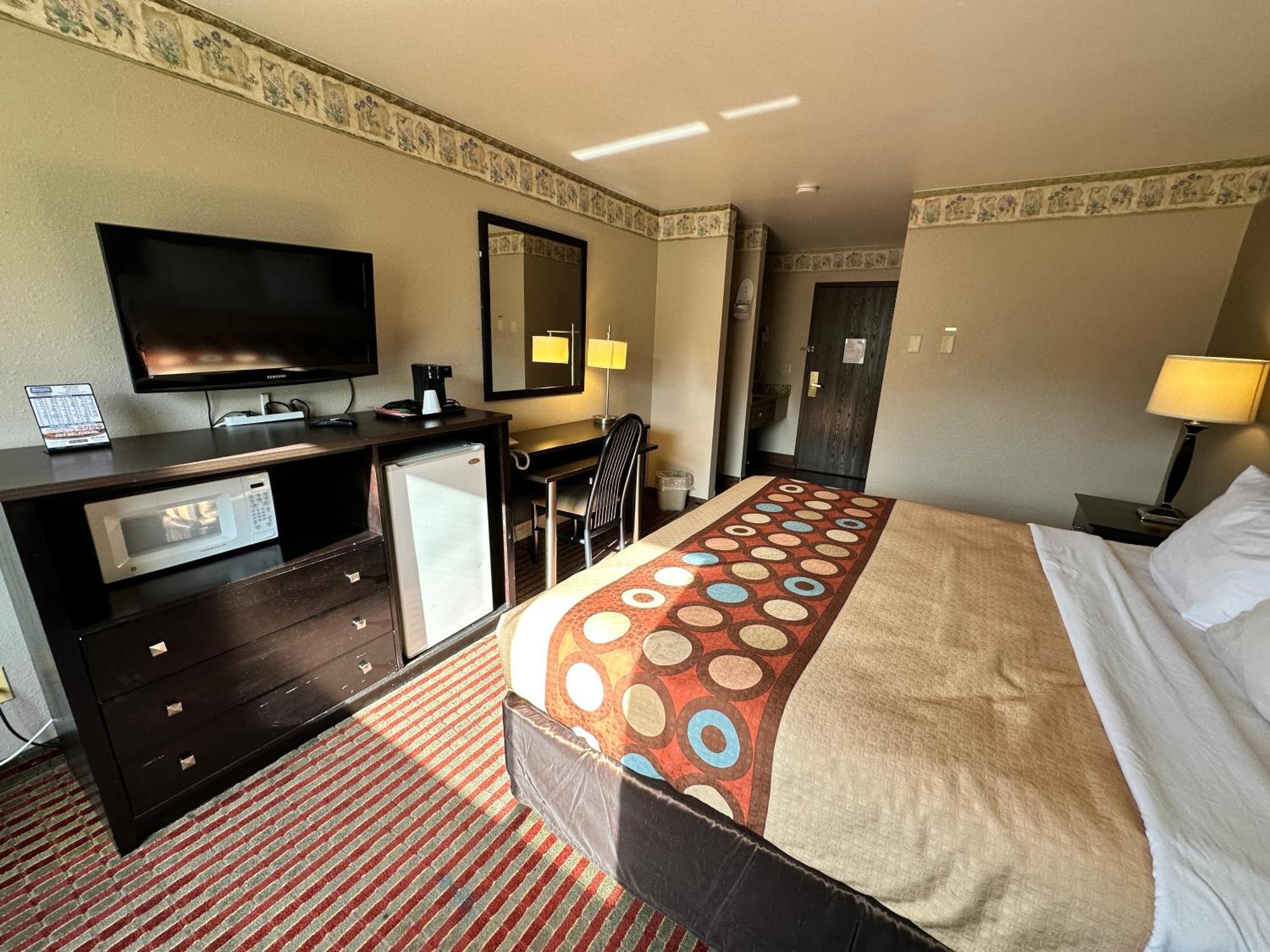 Hotel Rodeway & East Madison